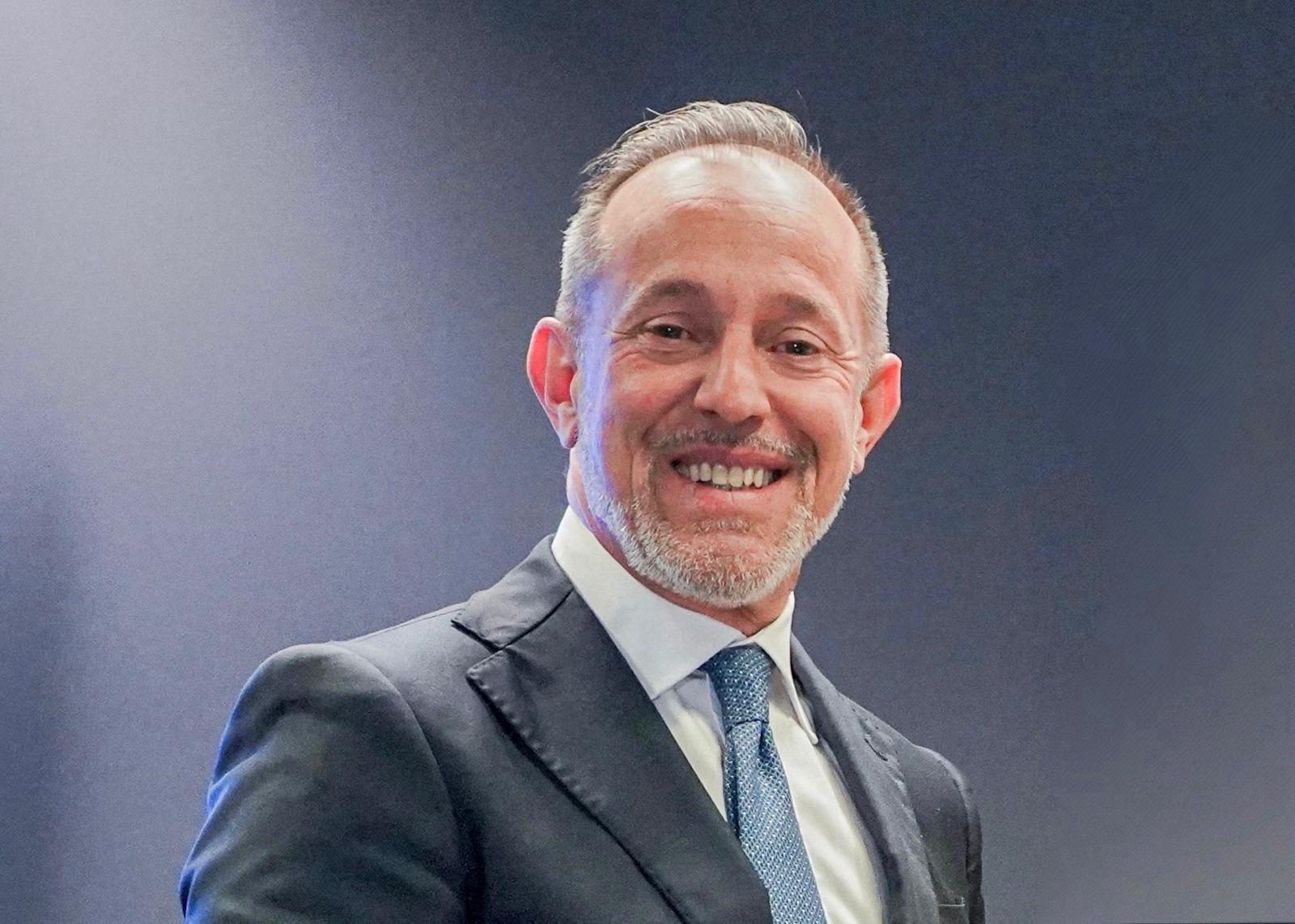 7266D5B5-2DE7-4026-A914-02FC03C75ECE