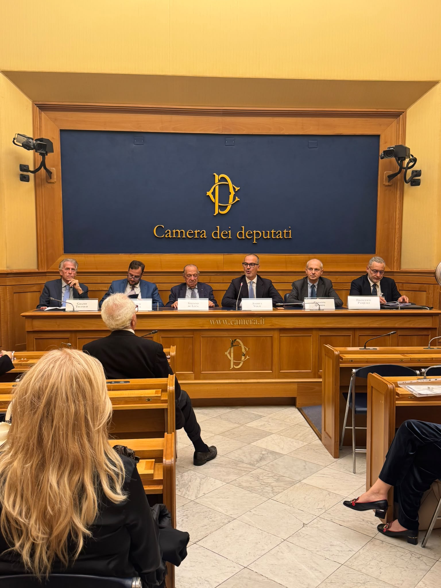 98C4AA51-E8F3-4EC1-8982-15EF1AC991C1